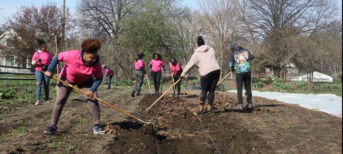 Earthworks-volunteers-tilling-soil